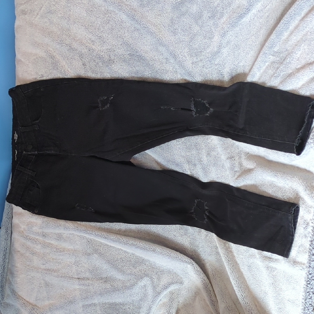 Stylish Black Distressed Jeans